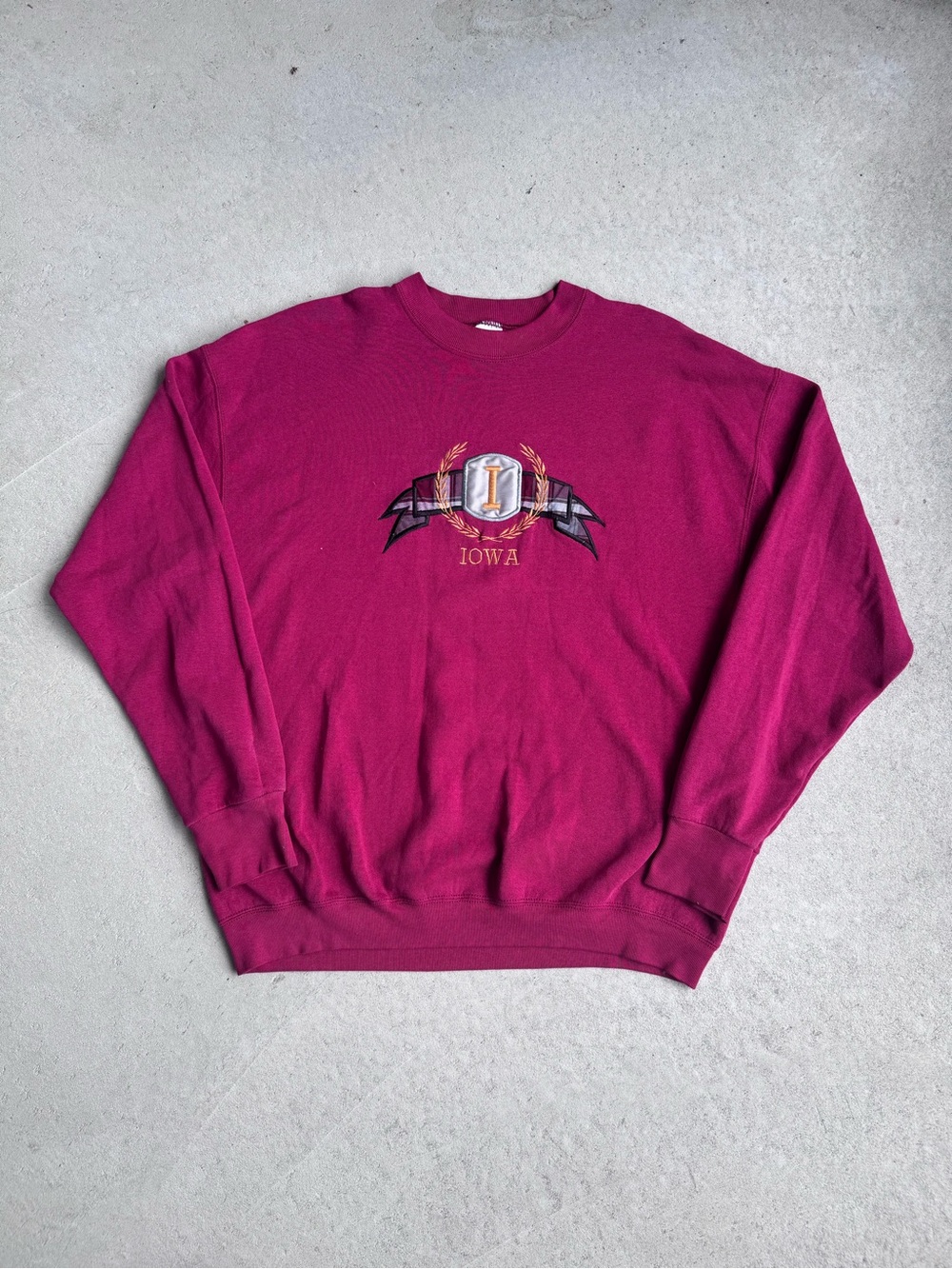 Vintage Fruit of the Loom Men's Crewneck Sweater in Magenta with Iowa Crest